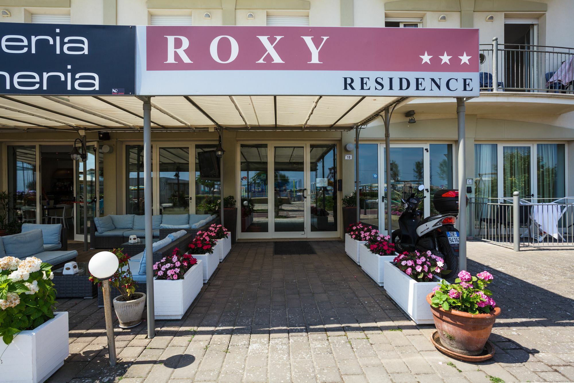 Residence Roxy ミザーノ・アドリアーティコ エクステリア 写真